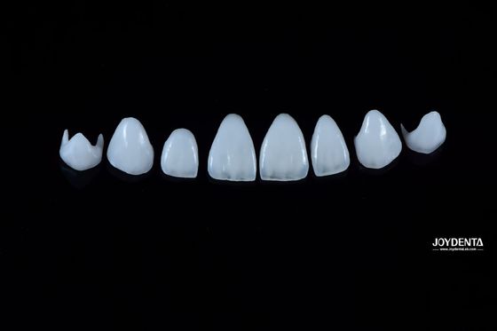 satın al 0.3-0.5mm kalınlığındaki doğal porselen Emax kaplamaları Yüksek dayanıklılık uzun ömürlü estetik için Çevrimiçi üretim