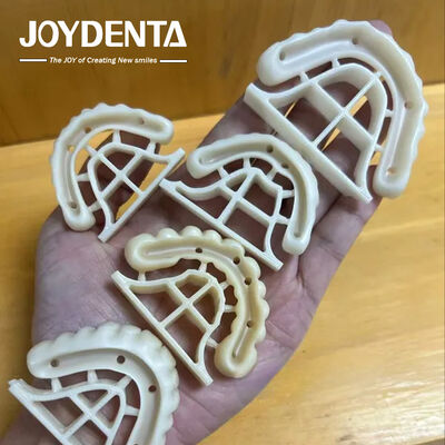 satın al Doğal görünümlü tam zirkonya taçları köprüler yerleştirmeler ve yerleştirmeler Yüksek bükülme gücü Çevrimiçi üretim